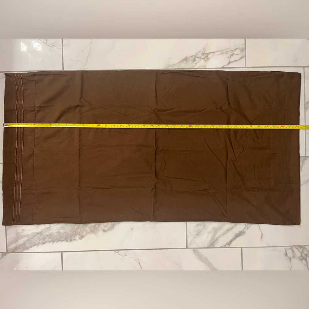 2 Solid Brown Pillow cases & 2 Blue Pillow Cases.